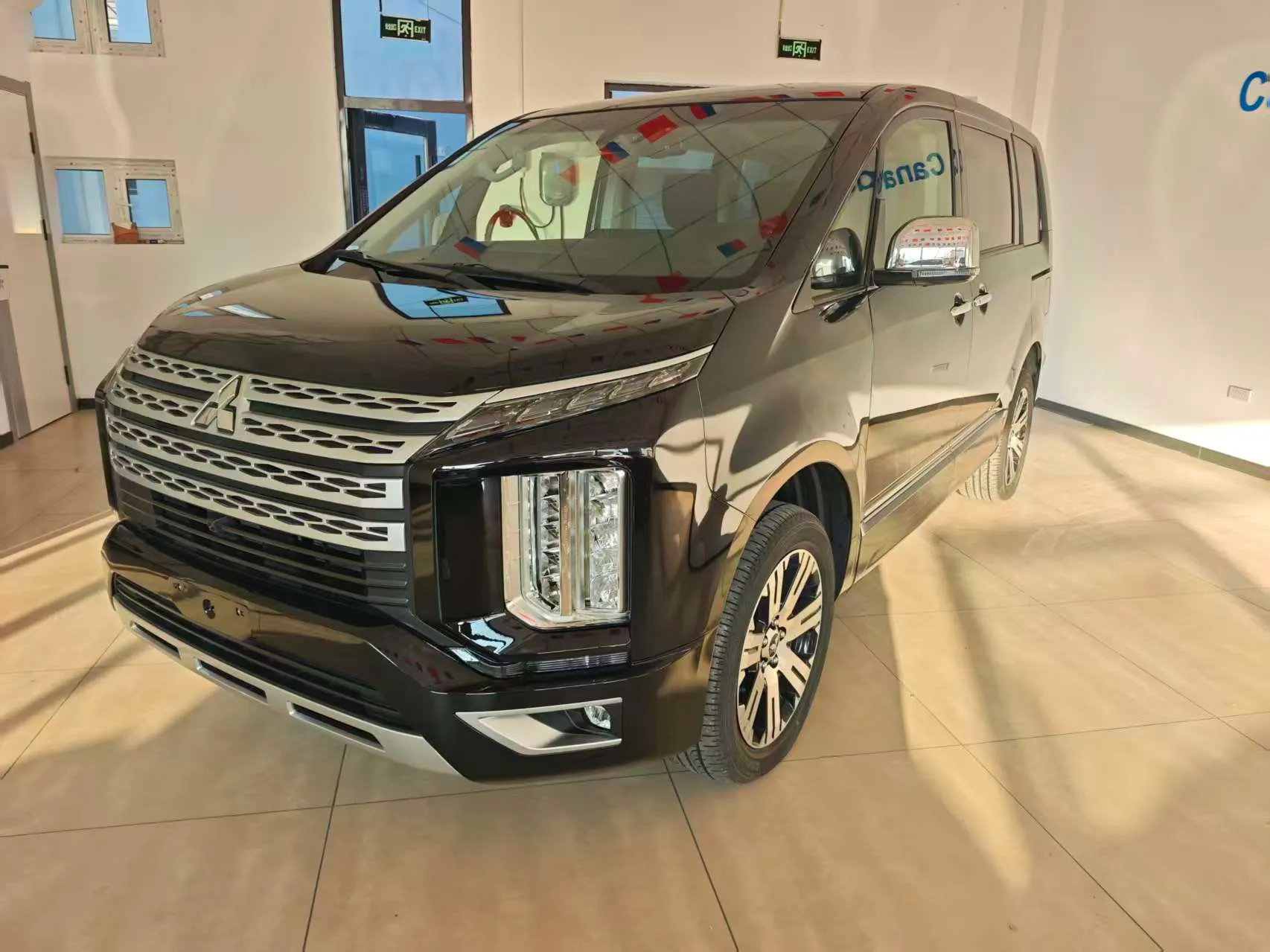 2025-Mitsubishi-Delica-D:5-Black