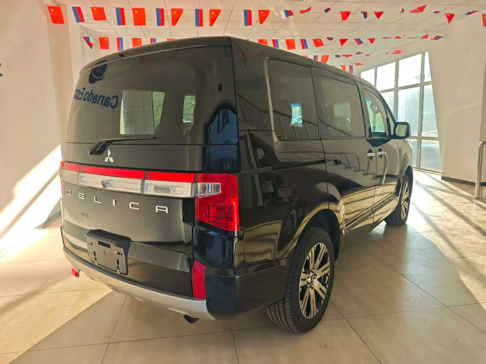 2025-Mitsubishi-Delica-D:5-Black