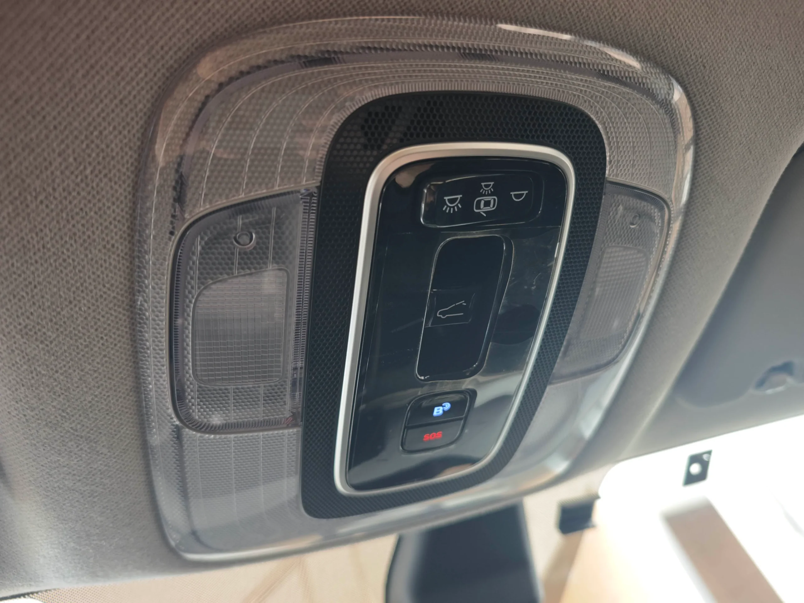 2023-Hyundai-Elantra-1.5L-CVT-LUX-Premium-Edition